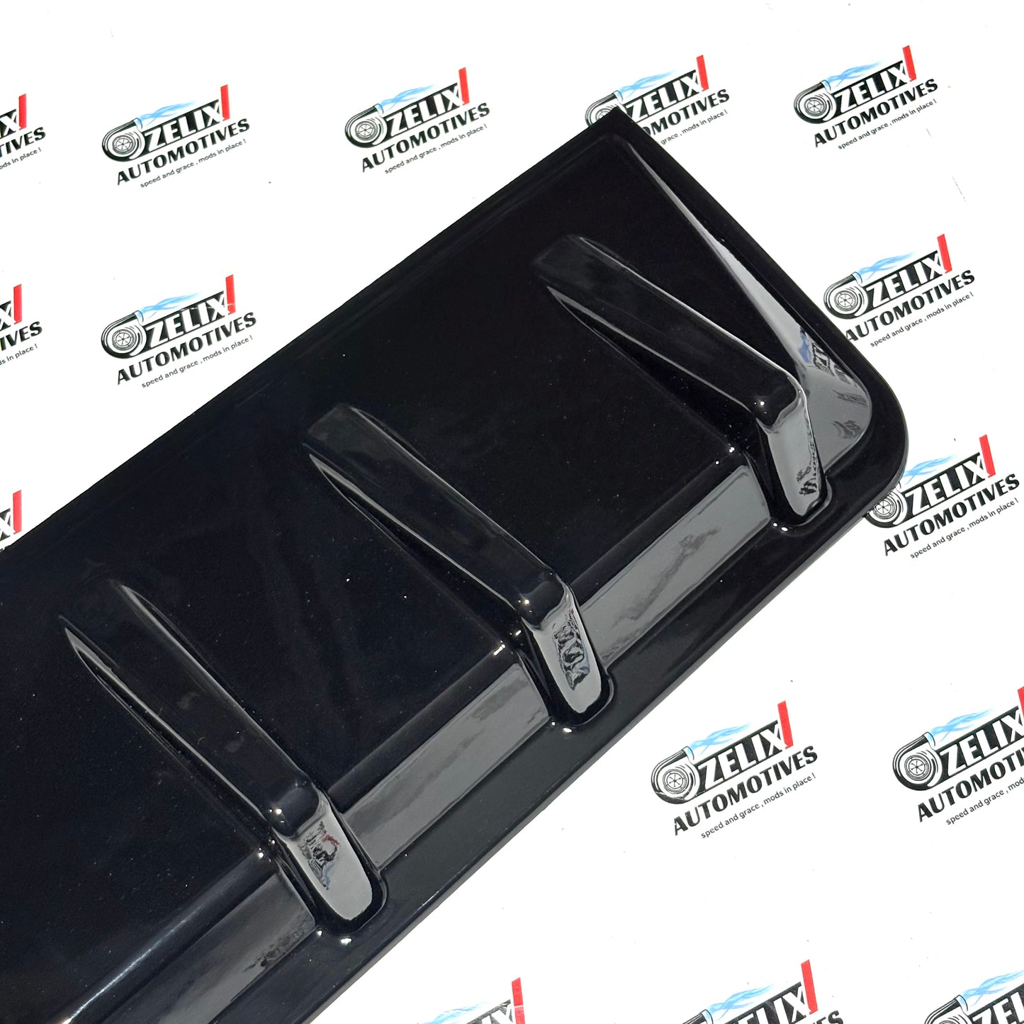 UNIVERSAL 6-FIN REAR DIFFUSER WITH LED LIGHT | AFTERMARKET ABS