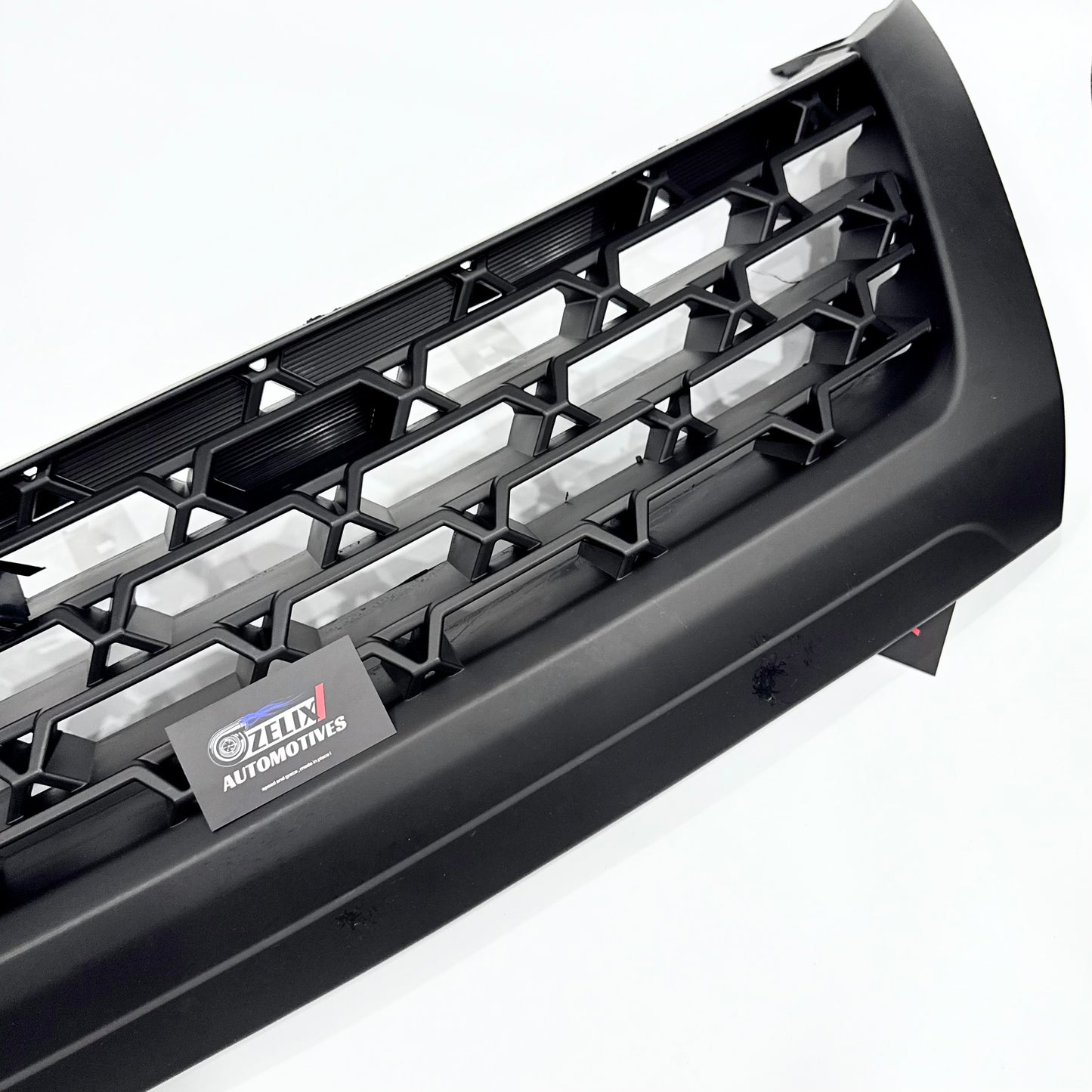Fortuner 16 Grill