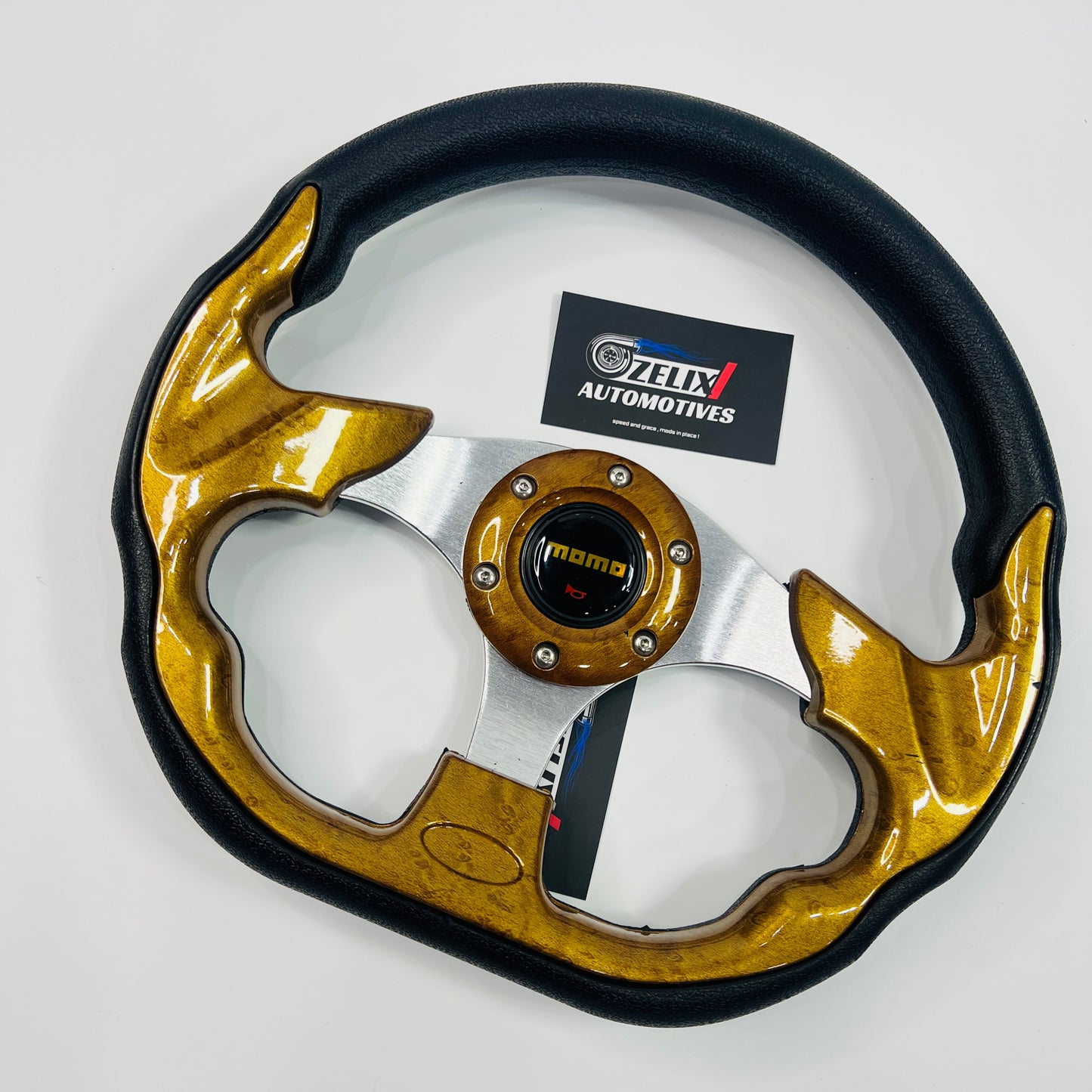 D-shaped universal steering wheel in gold