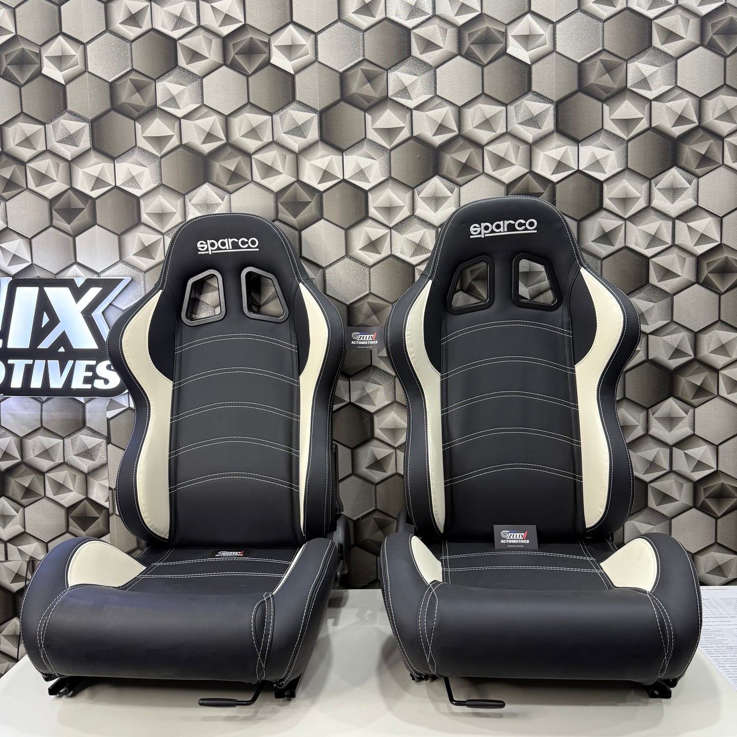 Sparco Racing-Style Bucket Seats | Universal Pair Set (Black & White)