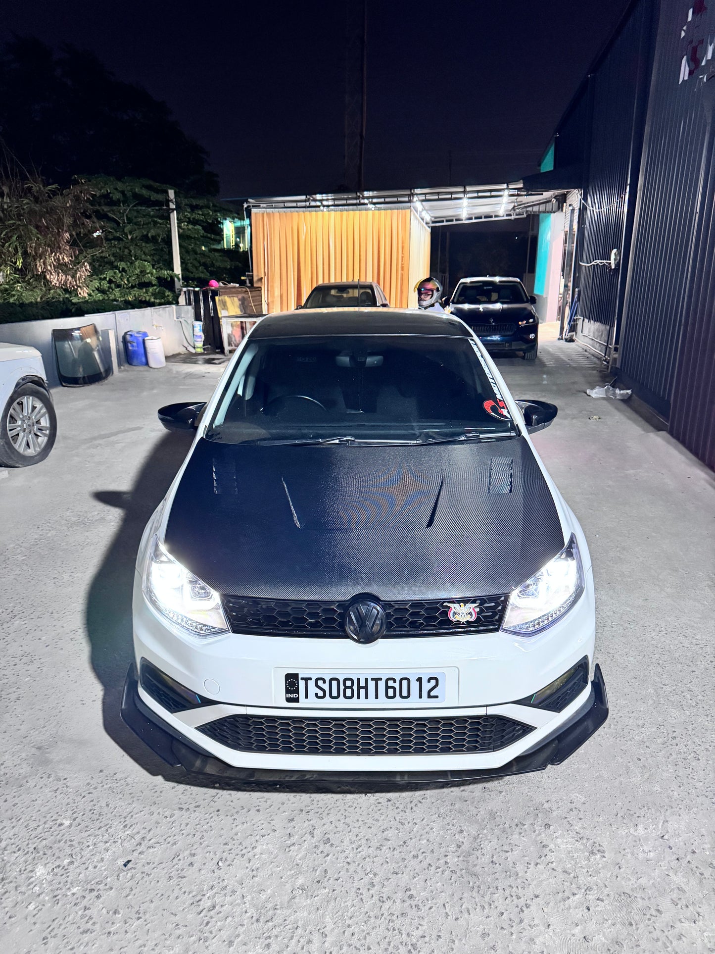 VW Polo Alpha-Style Hood | Original Carbon Fiber