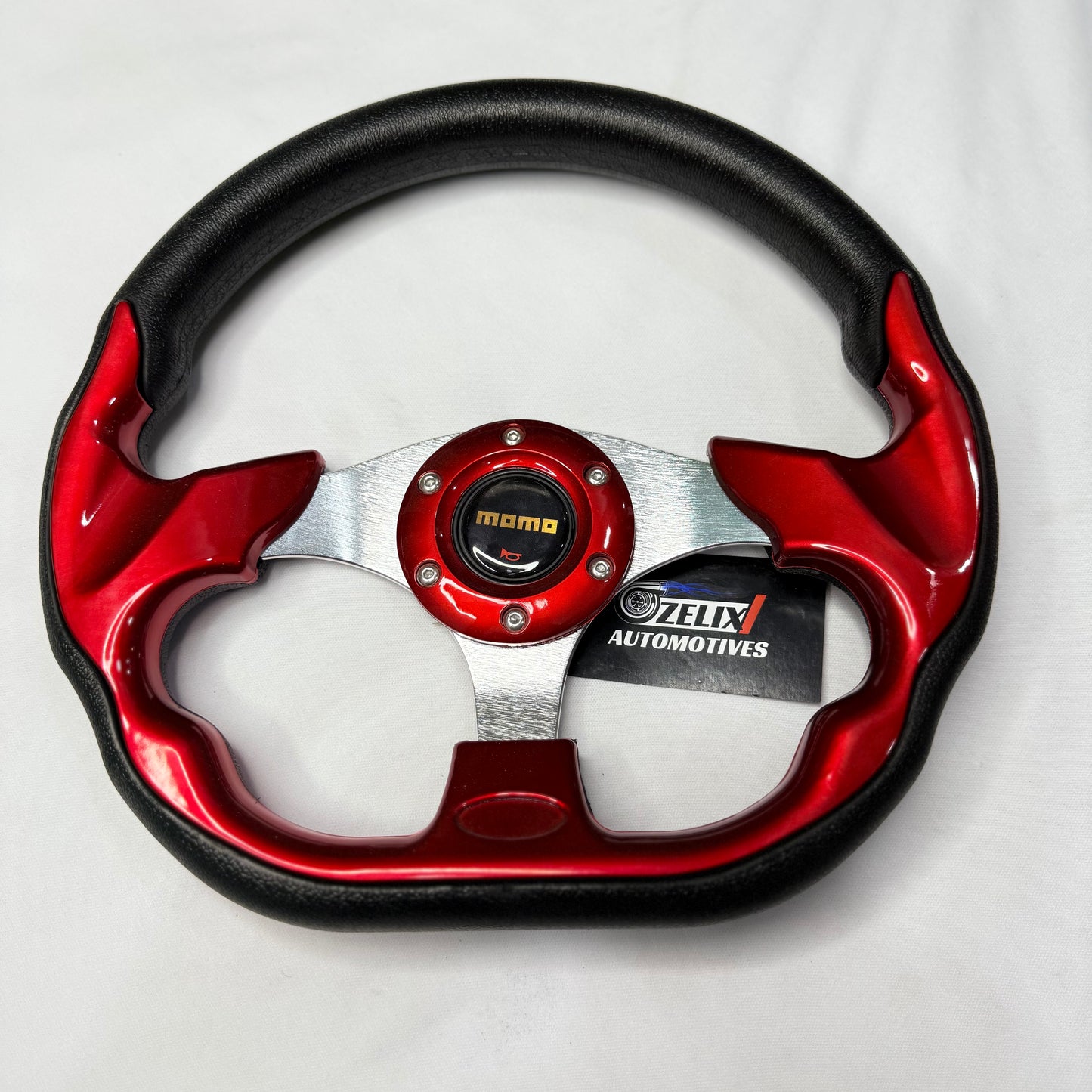 D-shaped universal steering wheel in Red