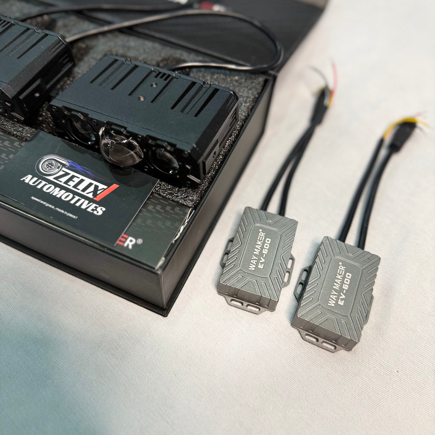 UPS Waymaker EV600 3-Lens Auxiliary Lights