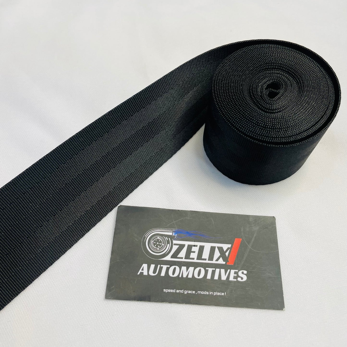 plain seat belt webbing in Premium Black