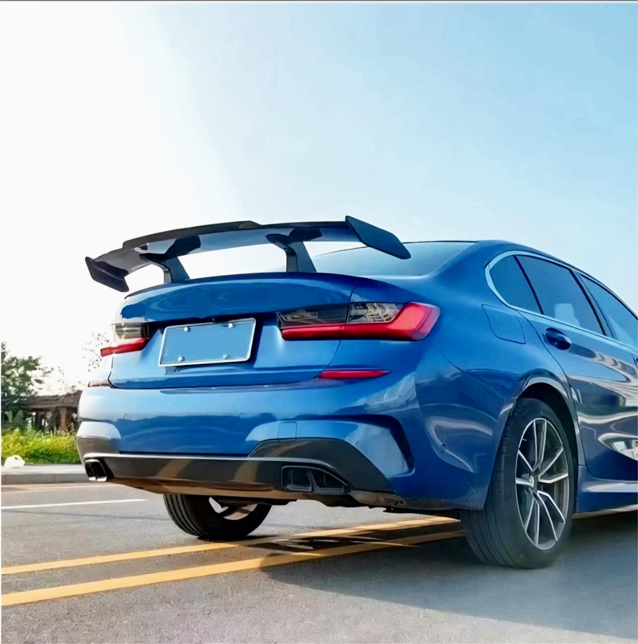 Universal Sedan GT-Style Rear Spoiler Wing | Gloss Black & Carbon