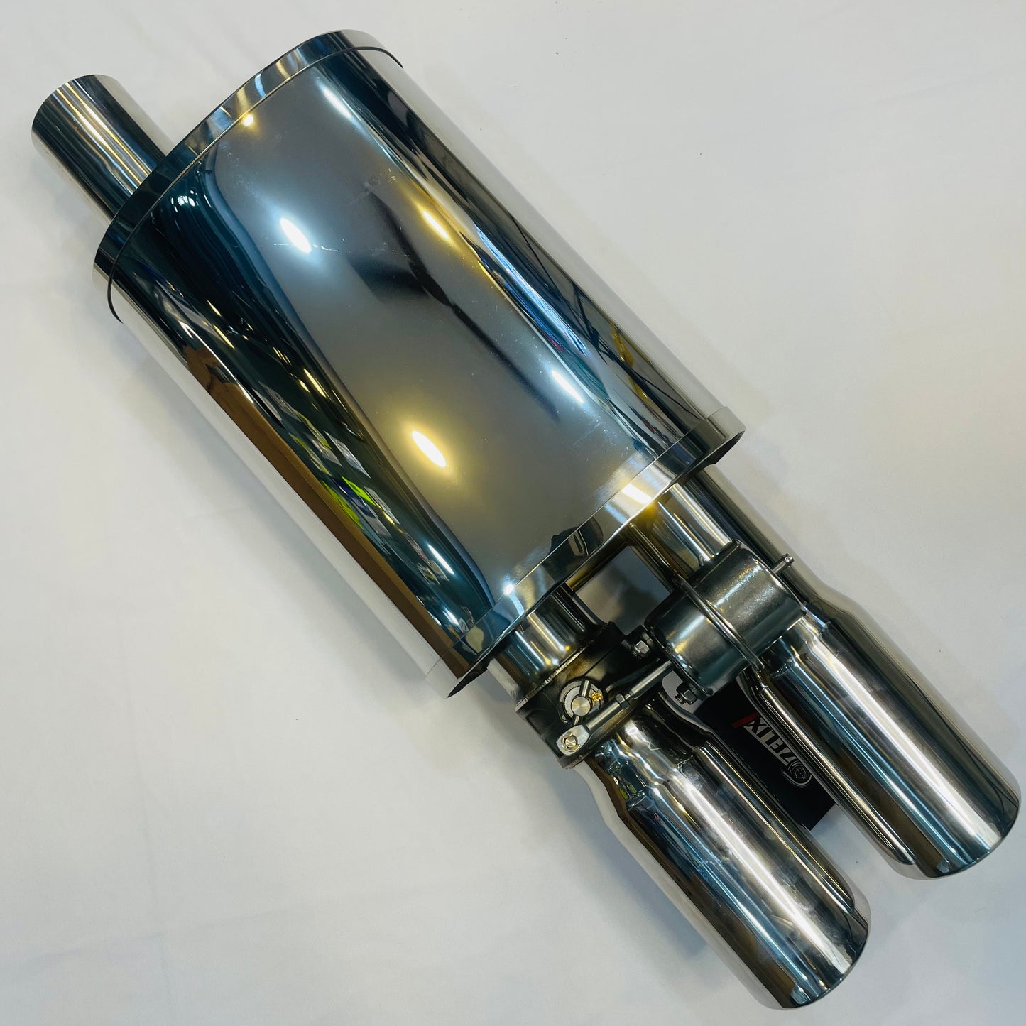 Remus Valvetronic dual-tip exhaust close-up
