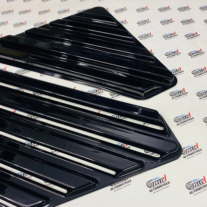 Sporty black rear window louvers For Thar Roxx