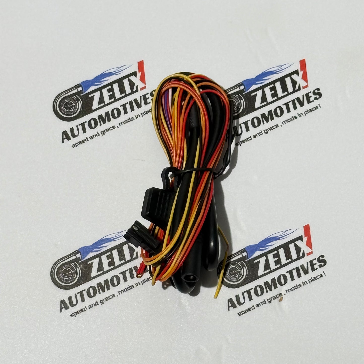 Qubo Car GPS Tracker | Real-Time Vehicle Tracking 24×7 | Equipped With Smart Features