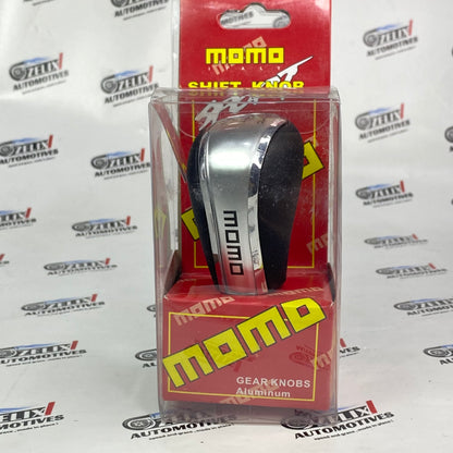High-quality MOMO 5-Speed gear knob in chrome finish