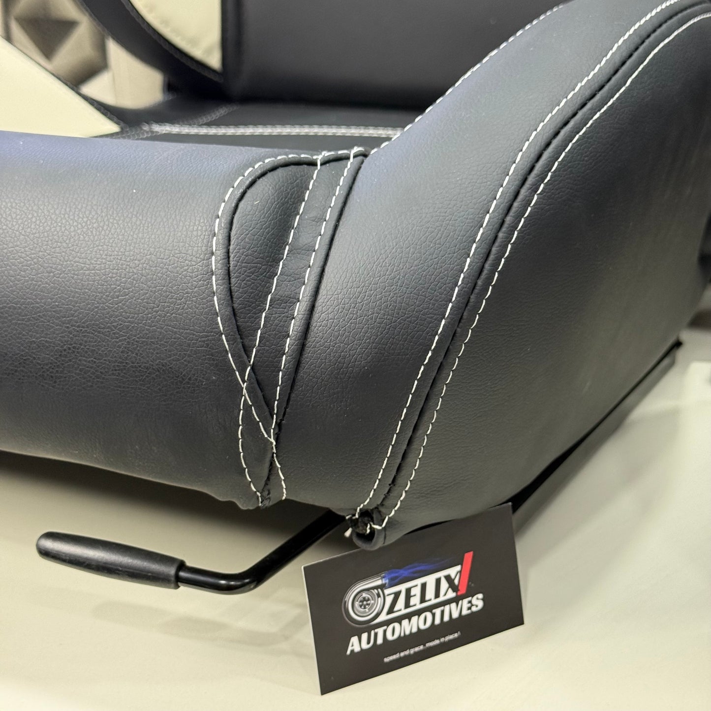 Sparco Racing-Style Bucket Seats | Universal Pair Set (Black & White)