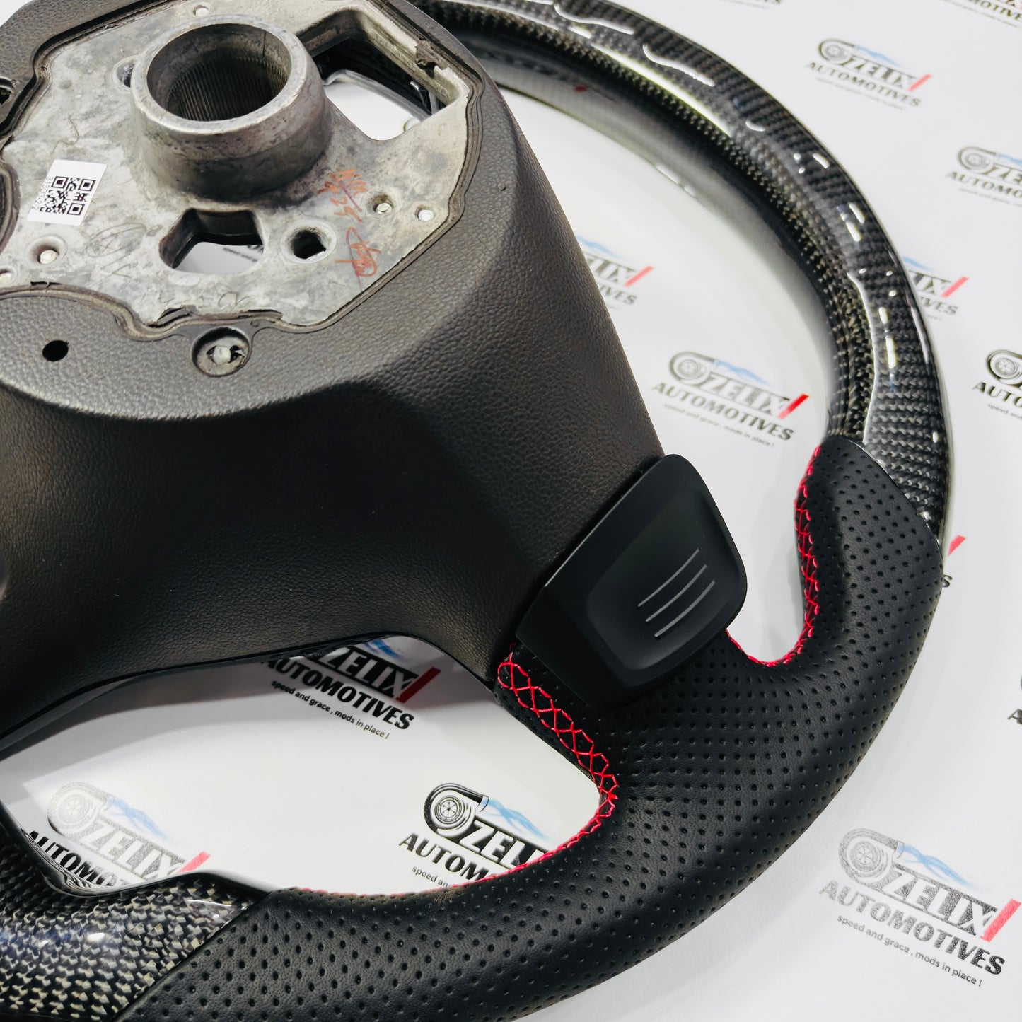 Polo carbon fiber steering wheel with rev lights and paddle shifters