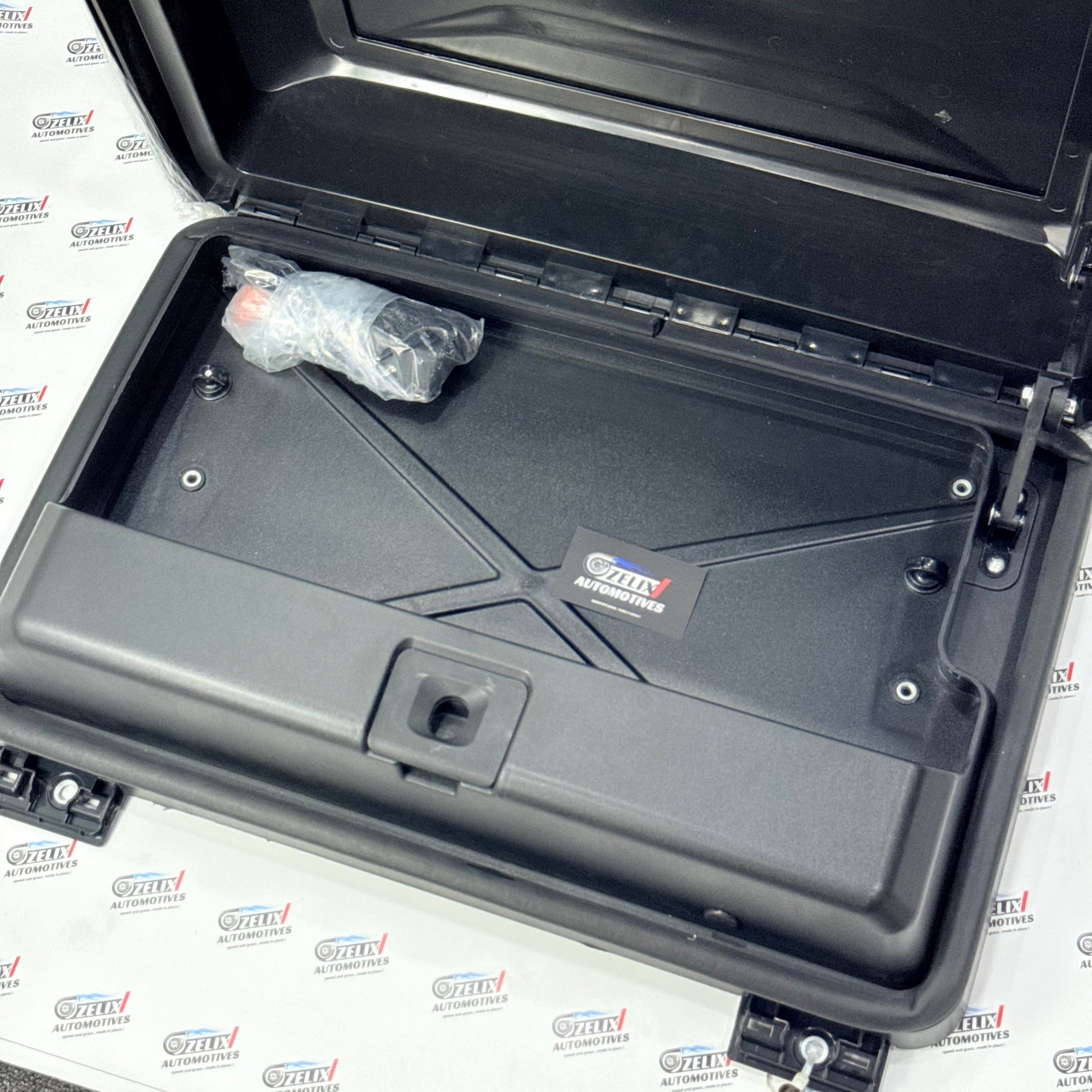 Thar ROXX Side Box And Ladder | Universal Aftermarket Off-Road Utility Kit.
