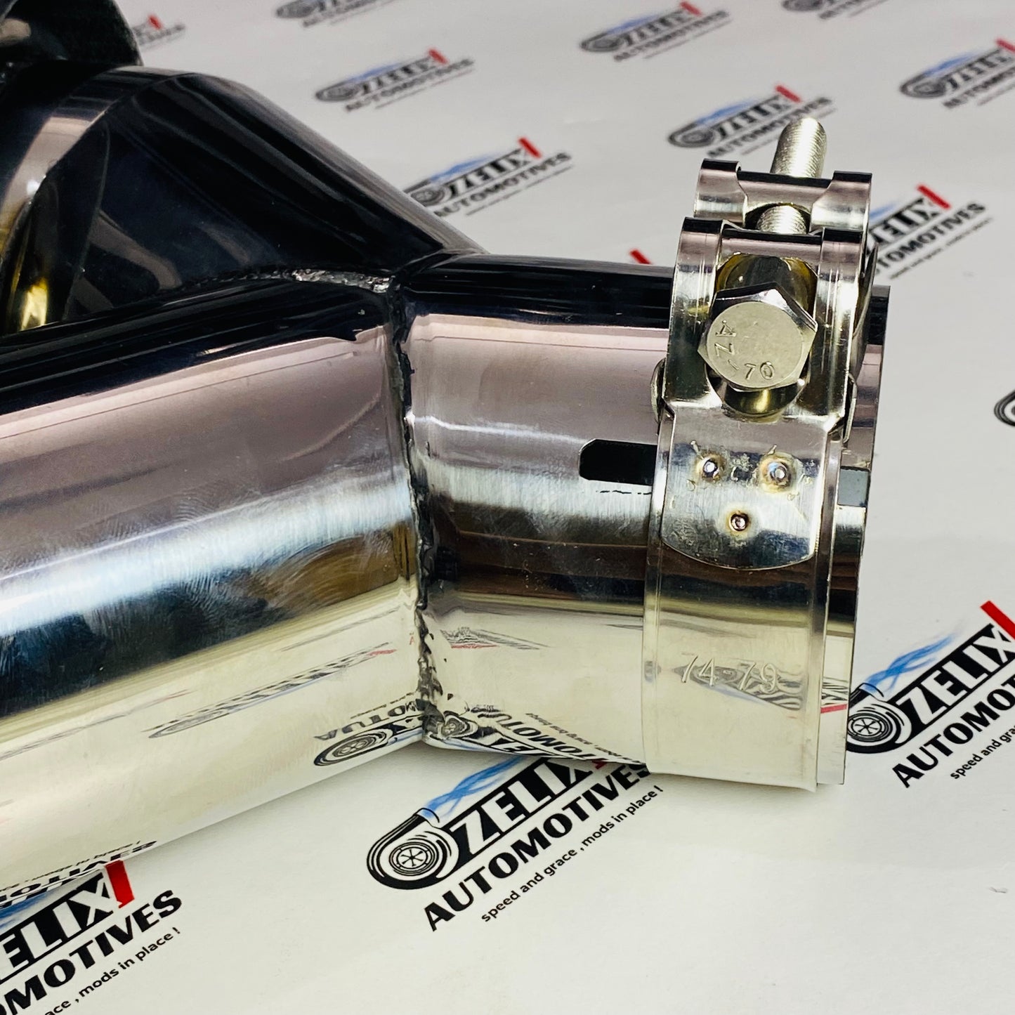 Akrapovic Style Dual Exhaust Tip –|Glossy Carbon Fiber Finish (Universal Fit) (74-79mm)