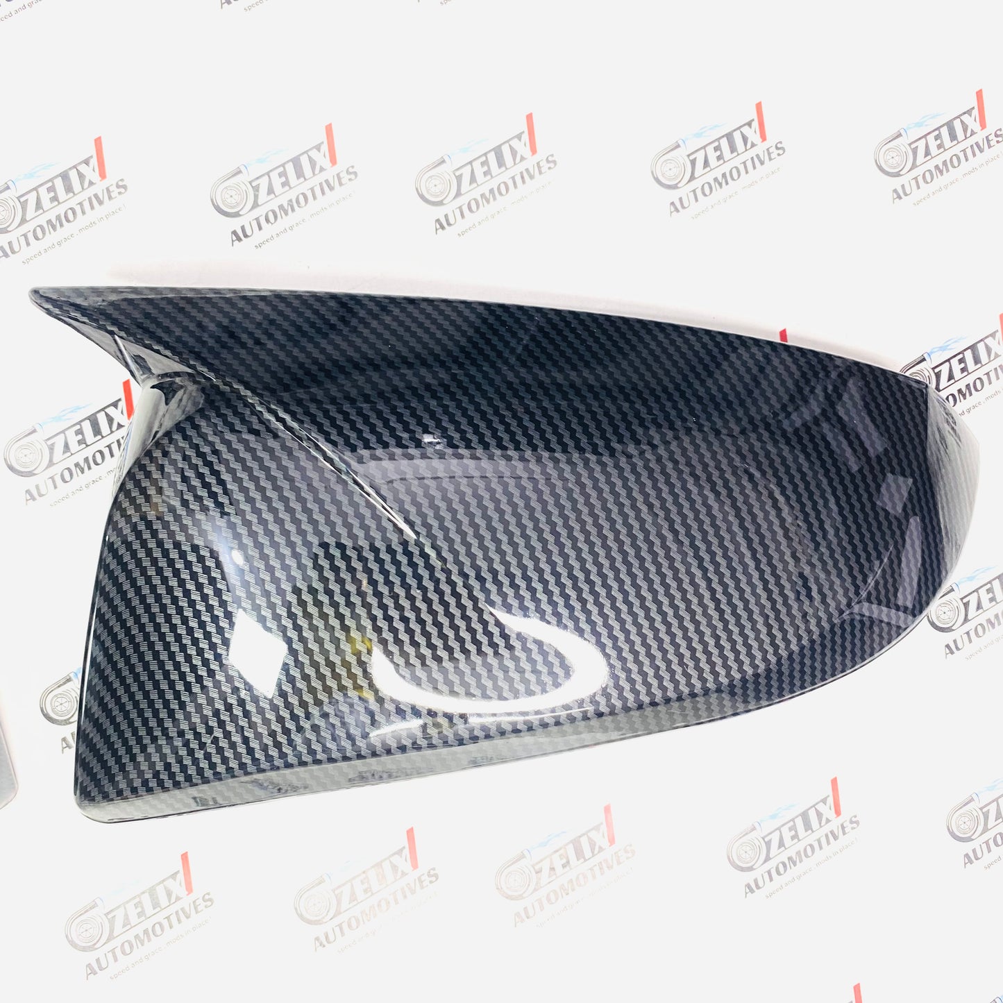 Toyota Fortuner Mirror Caps (2016+) – Black & Carbon Fiber Pair