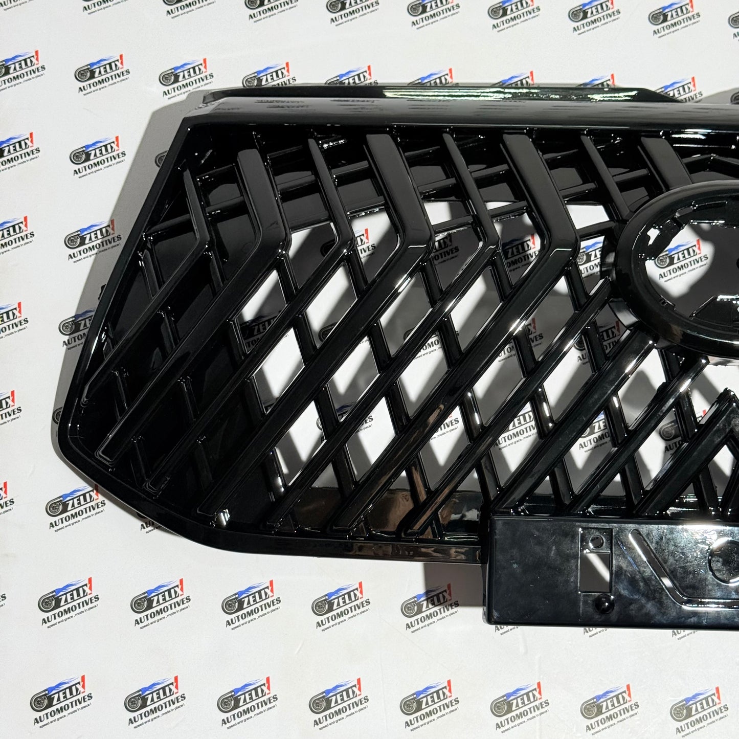 Toyota Innova Crysta Type 1 & Type 2 Lexus Style Front Grille | Aftermarket Glossy Black Finish