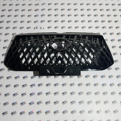Toyota Innova Crysta Type 1 & Type 2 Lexus Style Front Grille | Aftermarket Glossy Black Finish