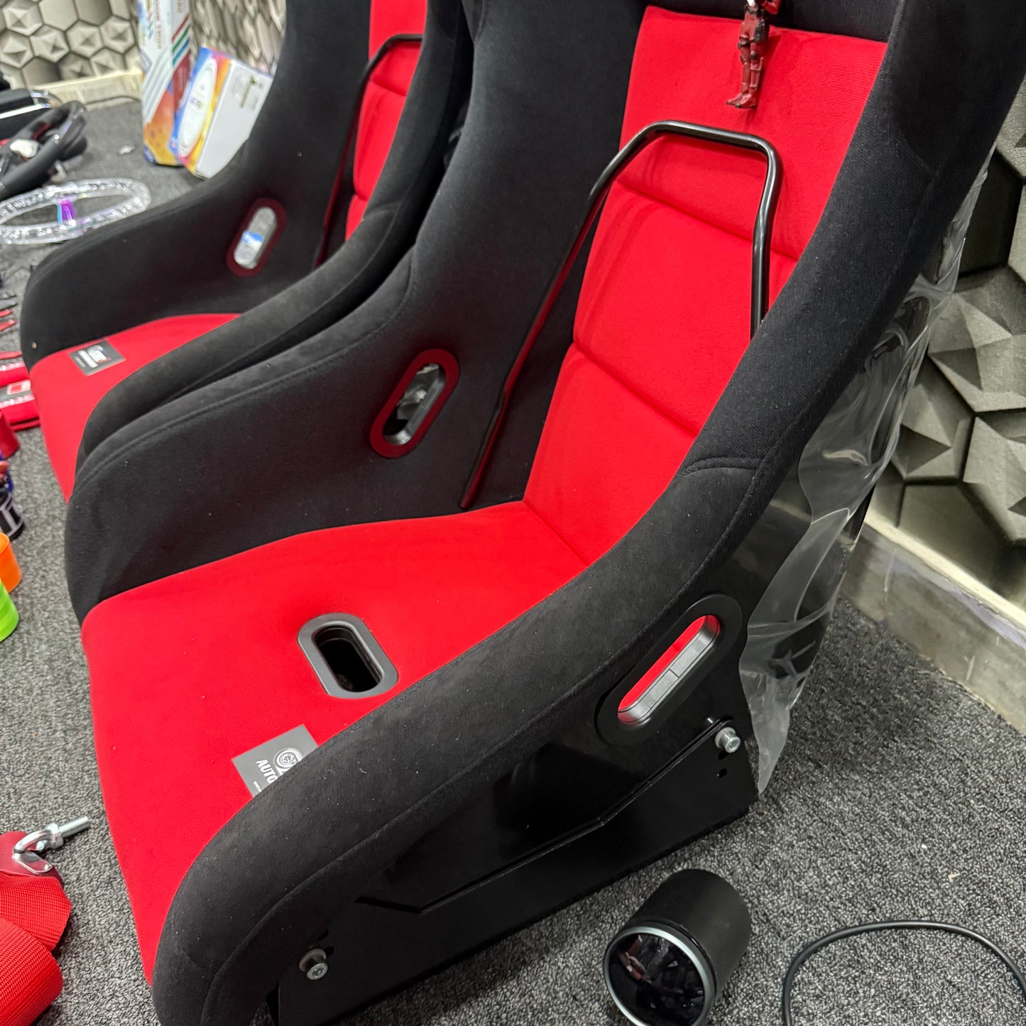 Mugen racing bucket seat in Black color 