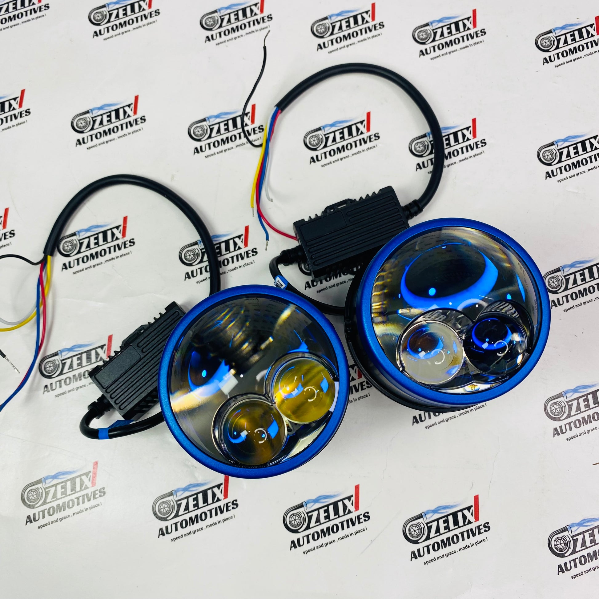 Universal Dual Laser LED Projector in White & Yellow 