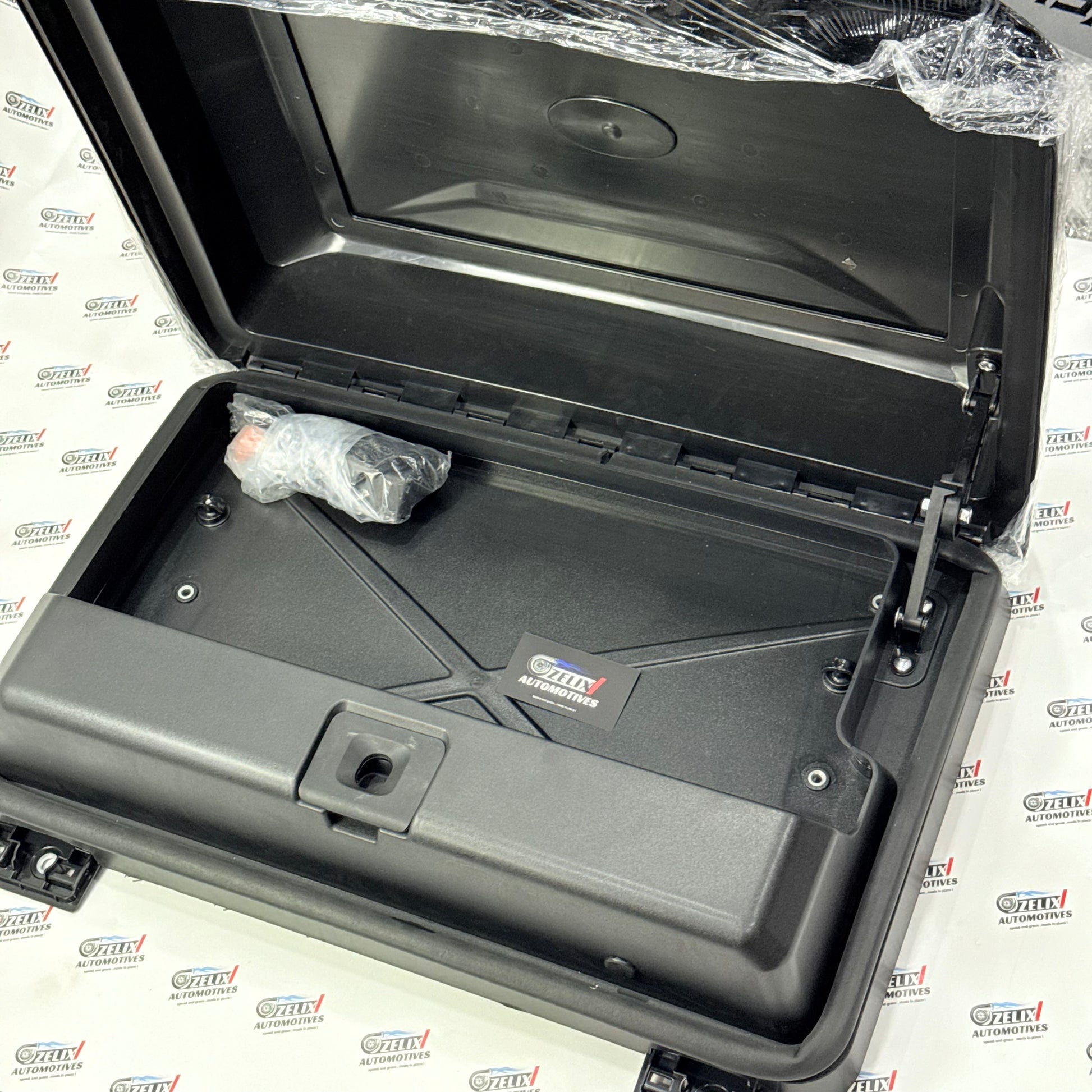 Thar ROXX Side Box And Ladder | Universal Aftermarket Off-Road Utility Kit.