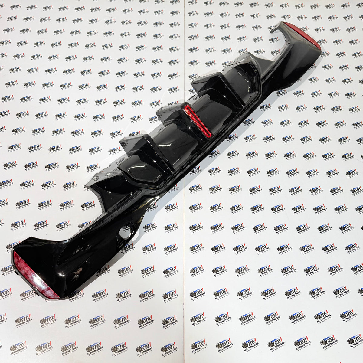 Diffuser with F1-Style LED Light Compatible with BMW 5-Series G30