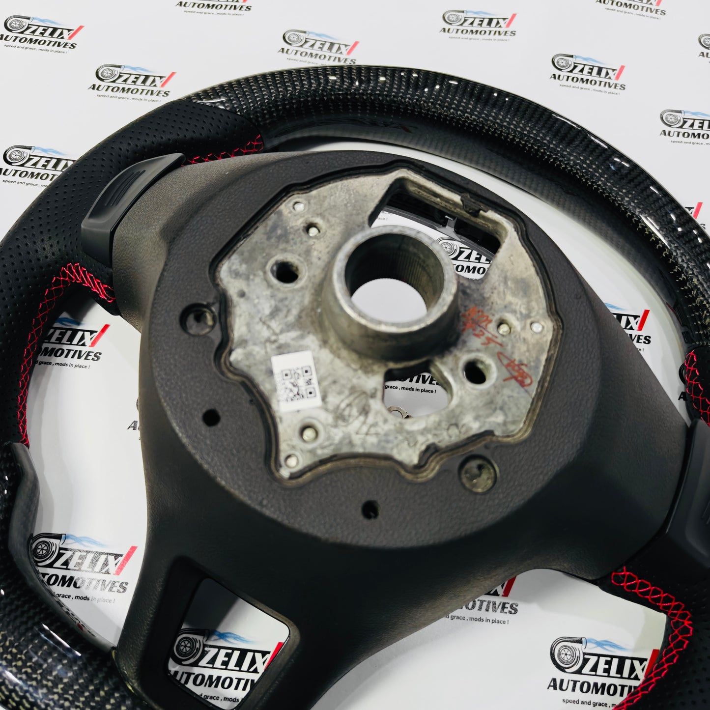 Polo carbon fiber steering wheel with integrated rev light strip