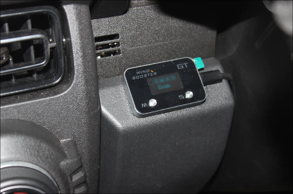 Thar Roxx – Wind Booster Throttle Controller | Instant Acceleration Upgrade