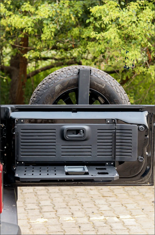 Thar Roxx – Bimbra Tailgate Tray | Heavy-Duty Foldable Metal Utility Table