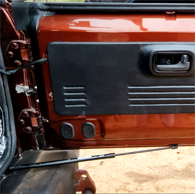 Thar Roxx – Heavy-Duty Tail Gate Shocker Kit | Smooth Lift and Vibration Control