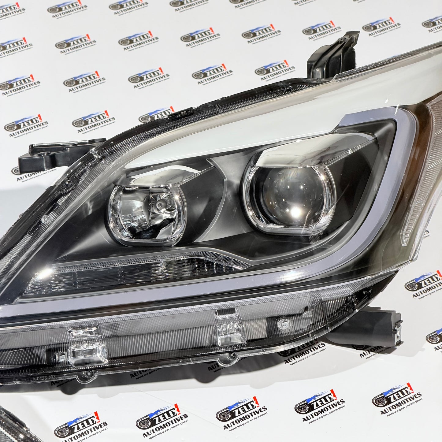 Toyota Innova Projector Headlights with DRL( 2012–2015)