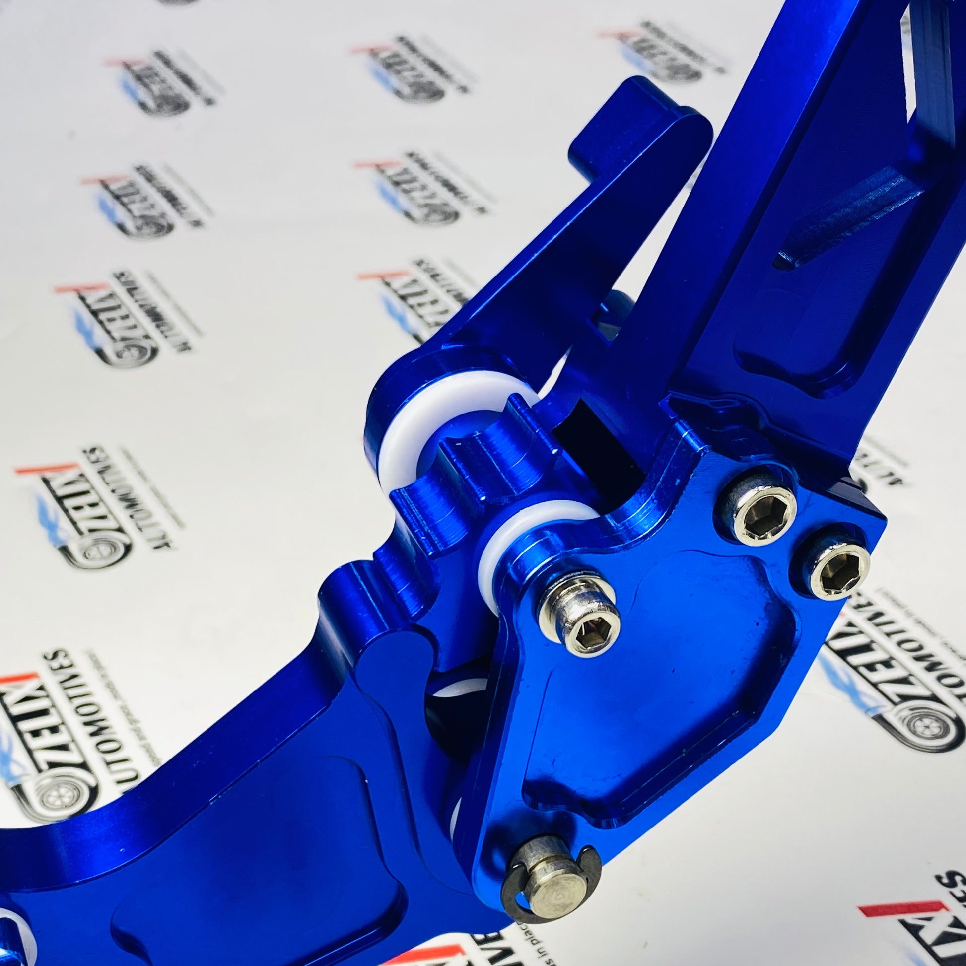 Blue anodized BlueStrike hydraulic handbrake 