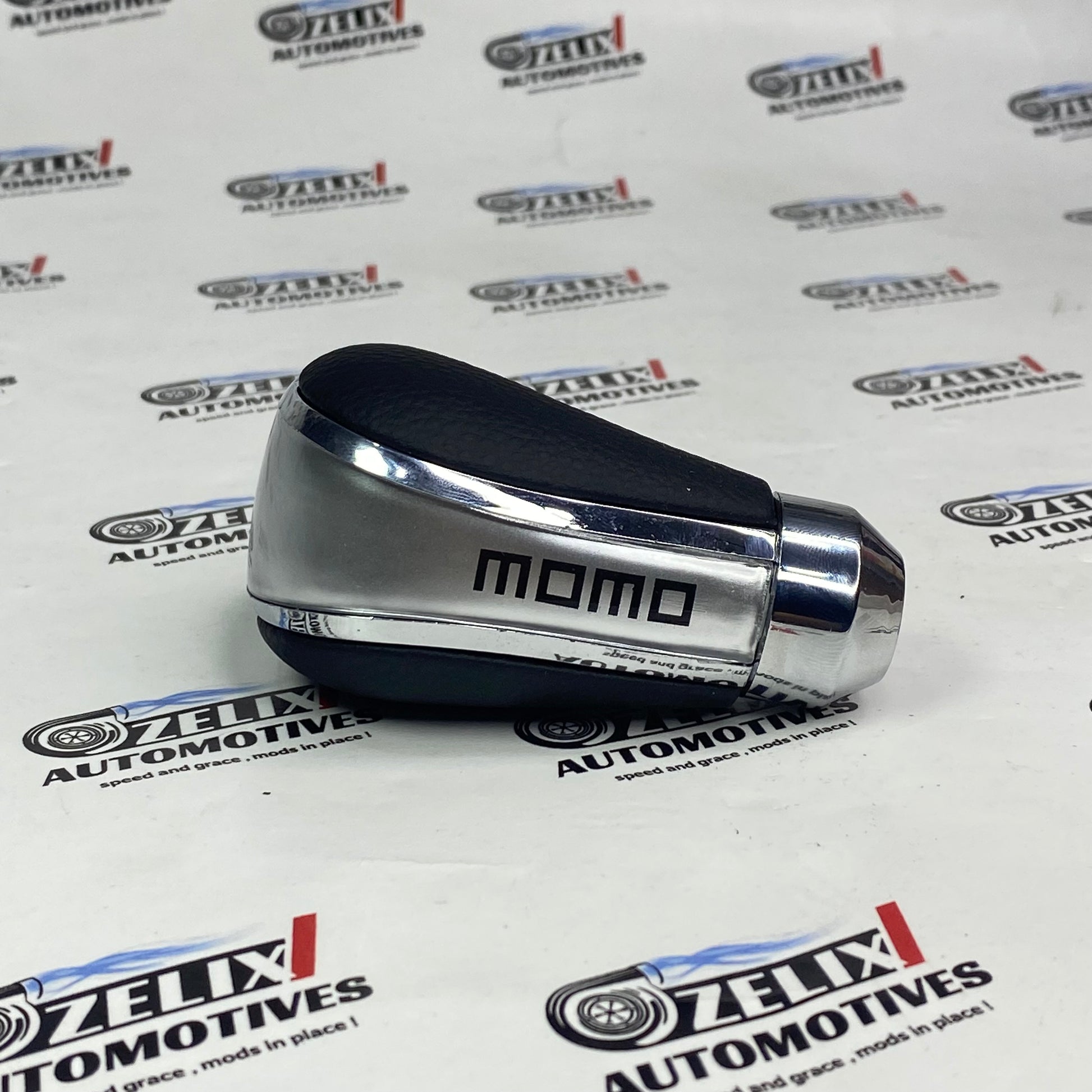 MOMO 5-Speed aftermarket shift knob in Silver 