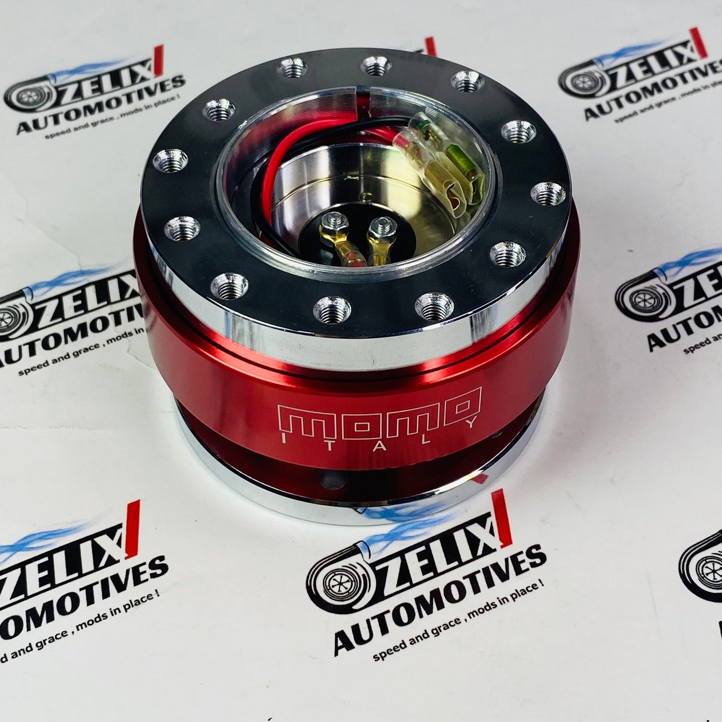 MOMO Italy quick release hub adapter in Red finish