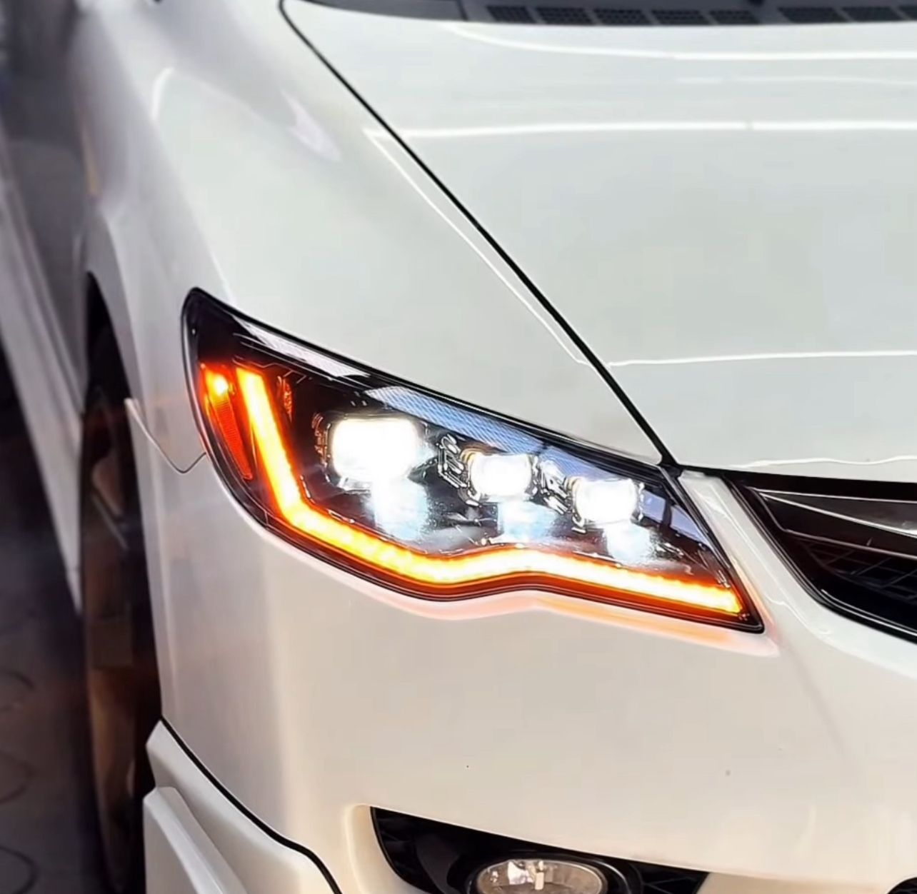 Honda Civic LED Projector Headlights  | Multiple DRL Light Effects Aftermarket Upgrade