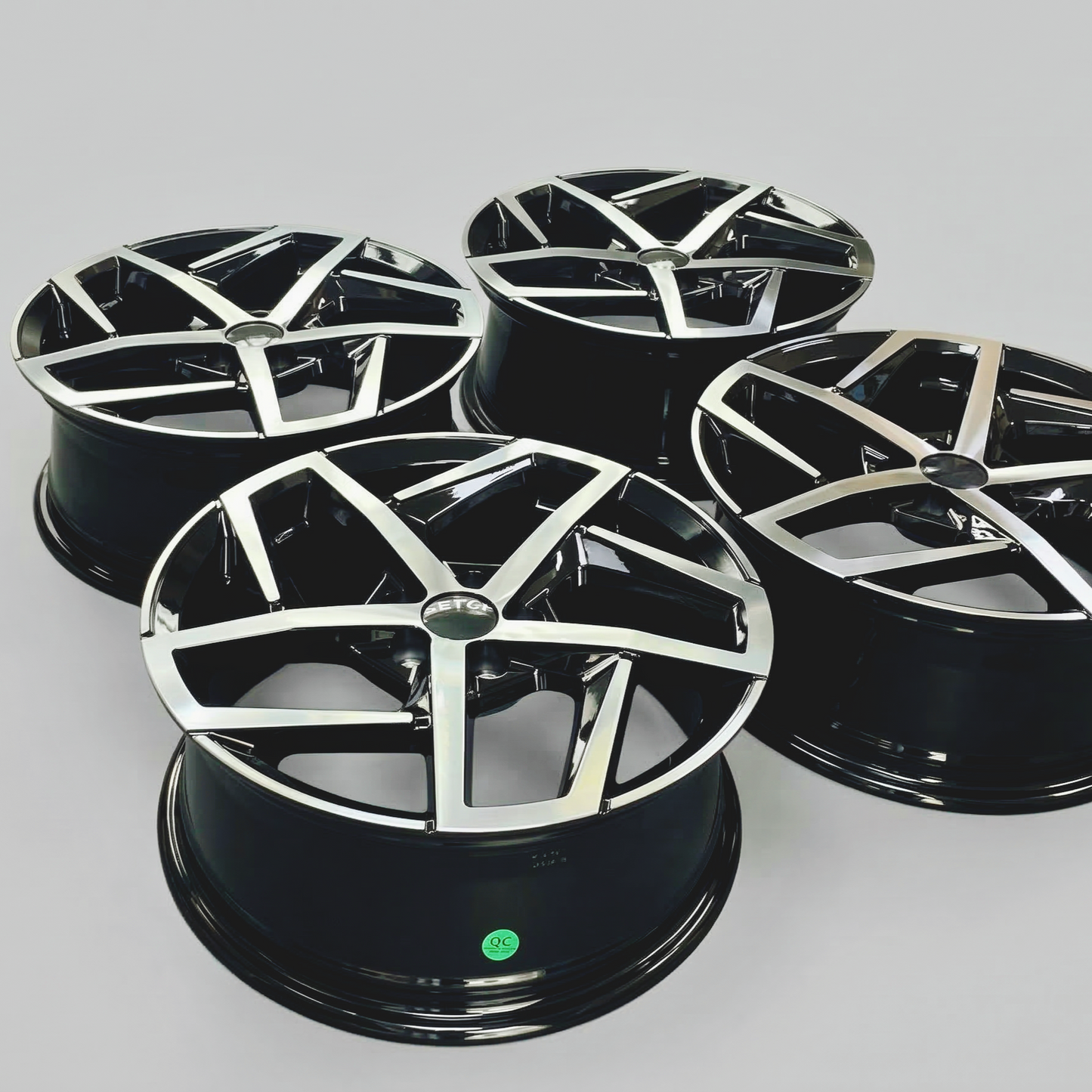 Volkswagen Golf GTI Dallas Alloy Wheels 17 Inch | Enhances Vehicle Road Presence