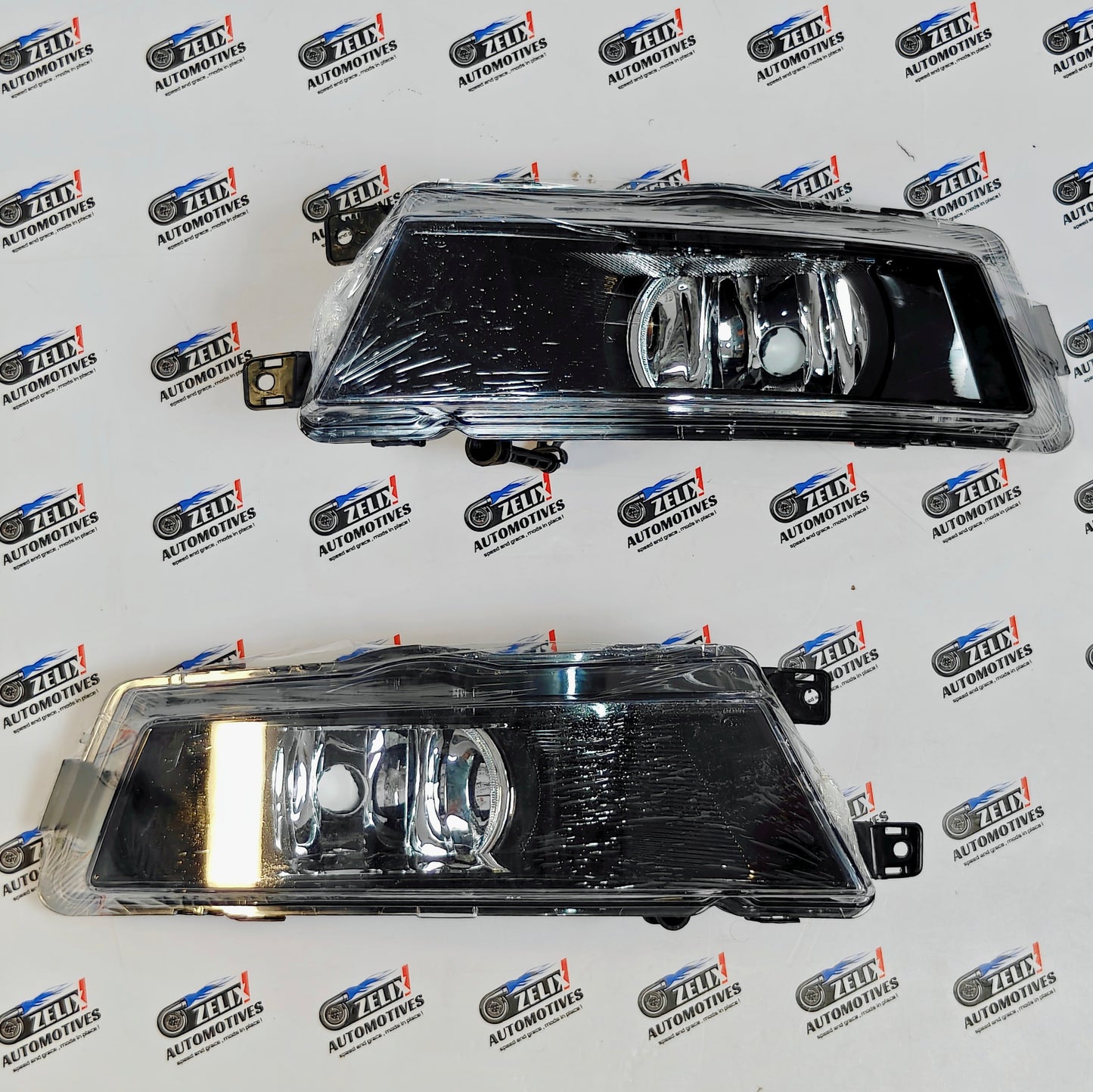 Skoda Rapid T-2/3 Chrome Fog Lamp Set – Left & Right Replacement