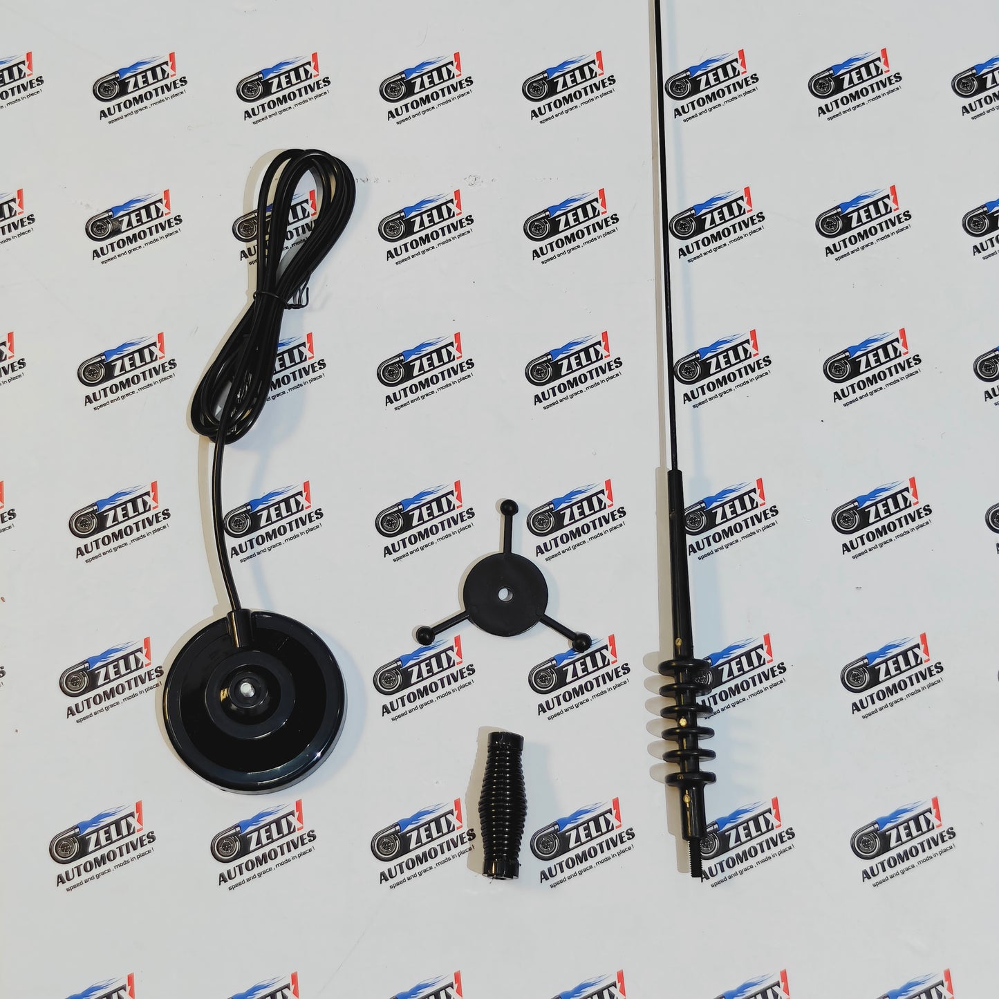Universal Magnetic Antenna | Aftermarket Car And SUV Roof Mount