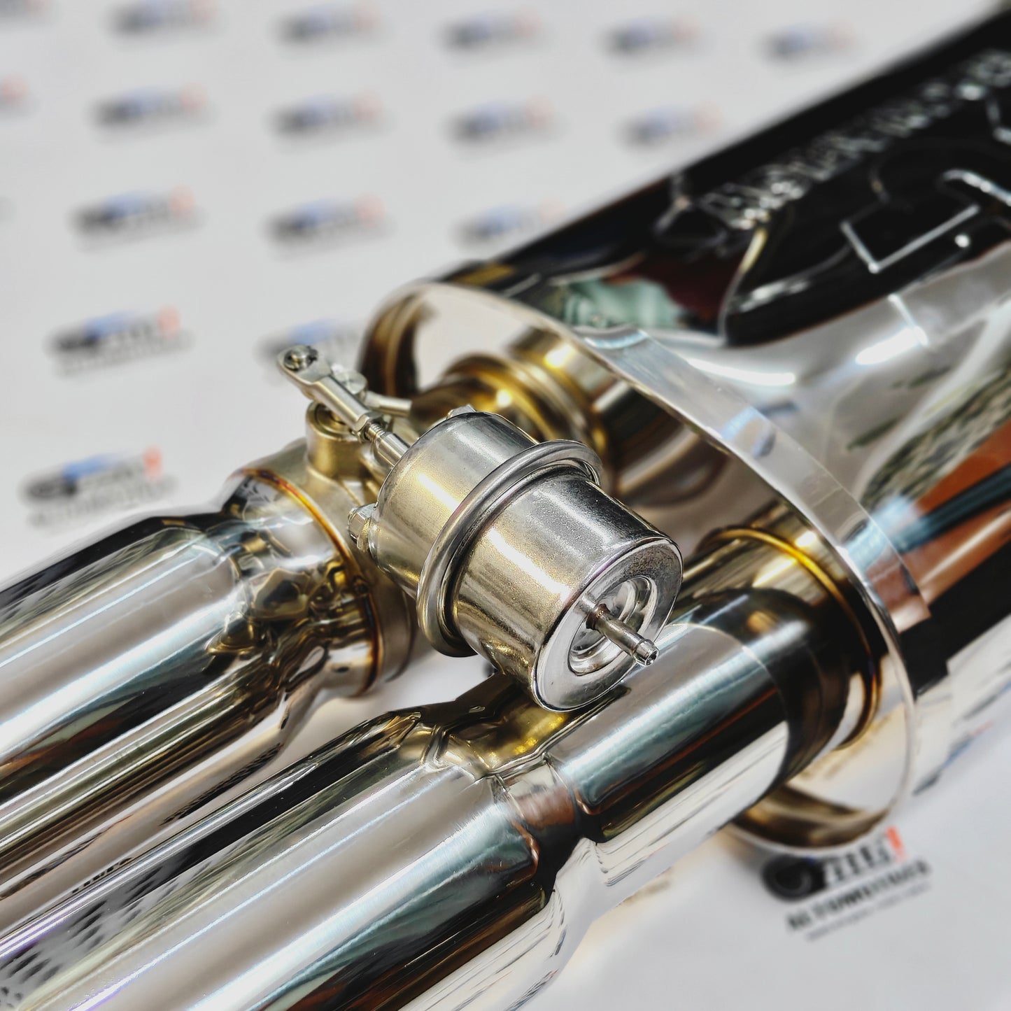 MAGNA-Flow Valve Controlled Dual Exhaust Tip
