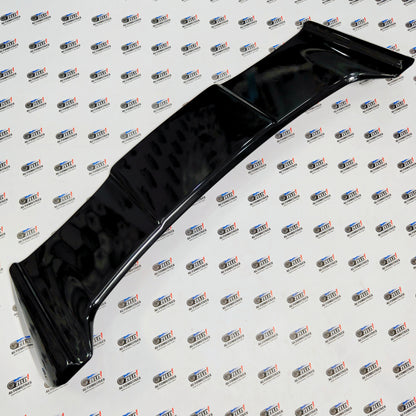 VW Polo Batman-Style Spoiler | Red Accent Line