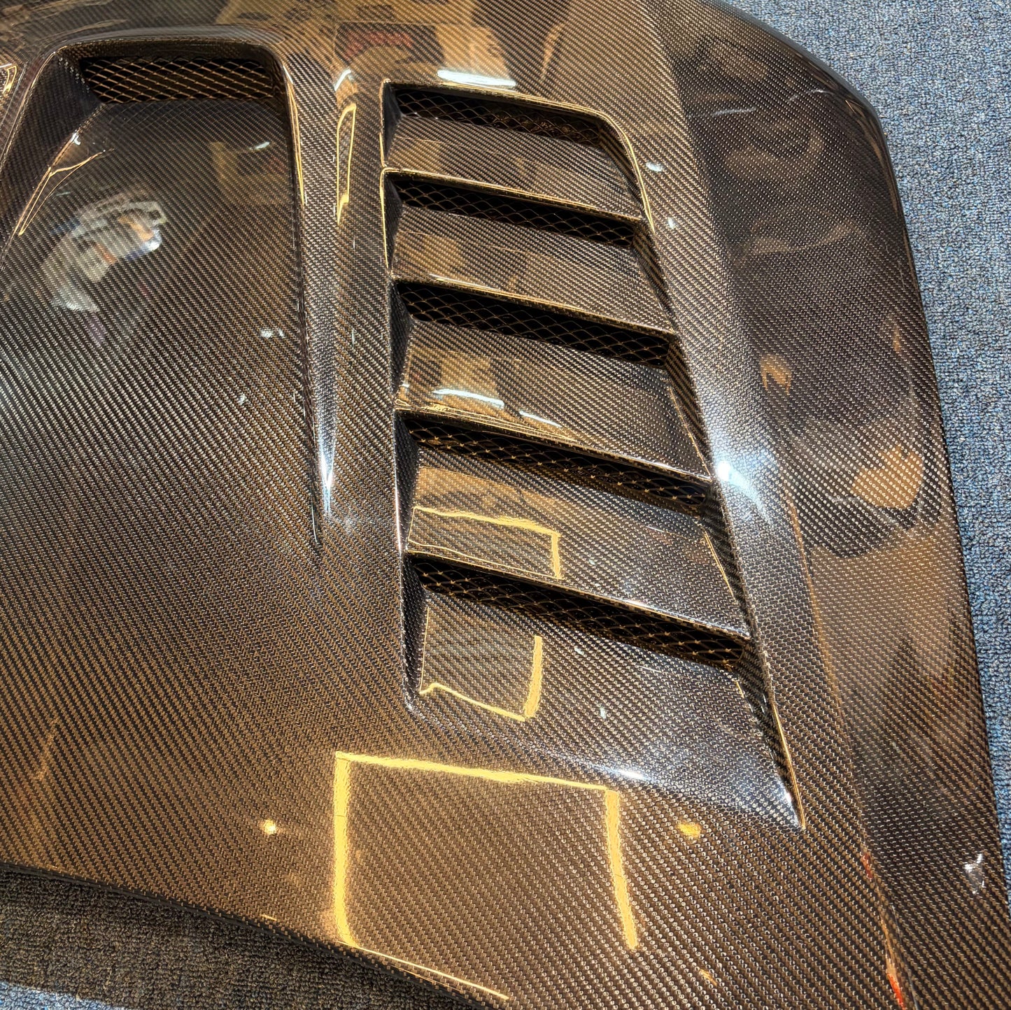 VW Polo 4-Vent Design Hood | Original Carbon Fiber
