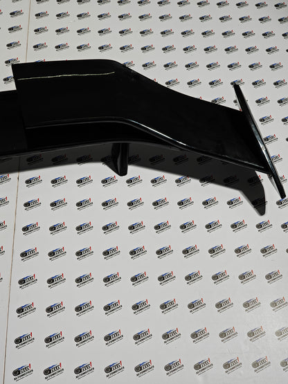 Universal Darwin-Style Spoiler Wing | Glossy Black Sporty Design